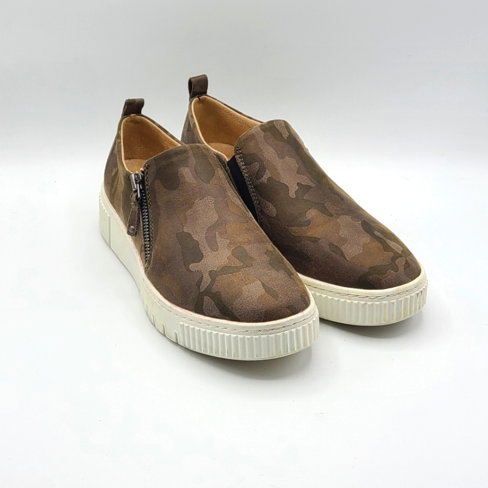 SOUL Naturalizer Brown Camouflage Slip-On Sneakers